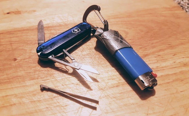 tweezers-and-swiss-army-knife