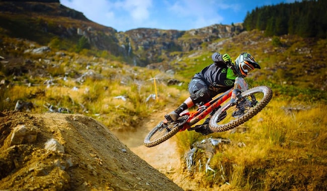 Downhill-Mountain-Bikes