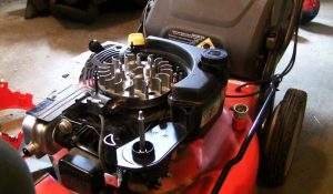 Types-of-Lawn-Mower-Engines