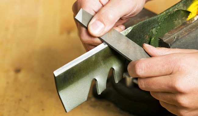 How-Often-Should-Lawn-Mower-Blades-Be-Sharpened-or-Replaced