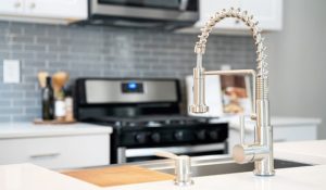 Kitchen-Faucet-Buying-Guide