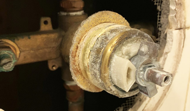 signs-of-a-bad-shower-valve