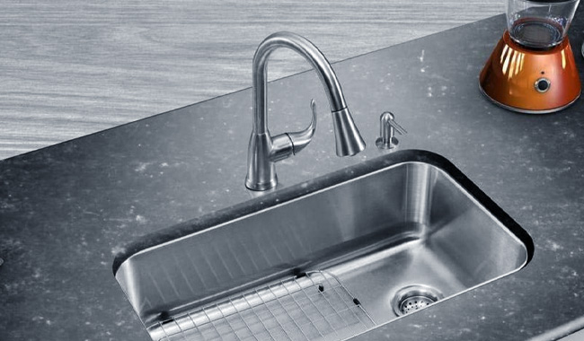 Glacier-Bay-Kitchen-Faucet-Brand-Review